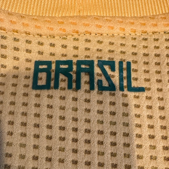Nike Yellow Brazil Soccer Shirt - Picture 8 of 11